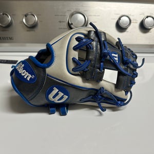 Wilson a2000 11-1/4 FSOT