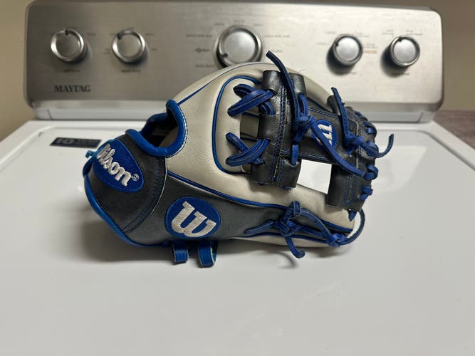 Wilson a2000 11-1/4 FSOT