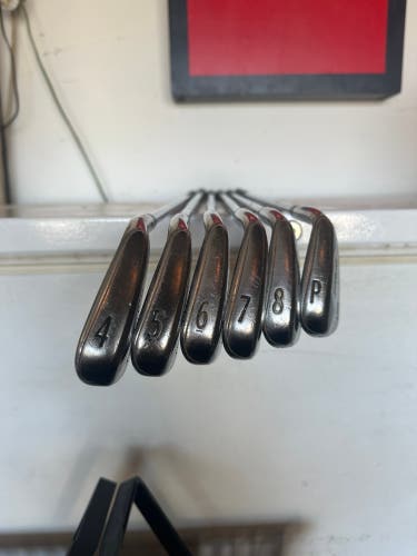 Used Men's Titleist Right Handed Stiff Flex Steel Shaft T-MB Iron Set