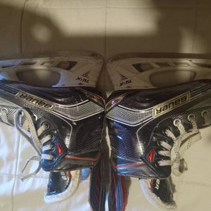 Used Junior Bauer Vapor X900 Hockey Skates Regular Width Size 1.5