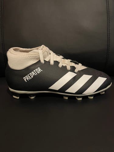 Adidas PREDATOR 20.4 S FxG J Kids Youth Black/White FW9222 Soccer Cleats Size 1.5