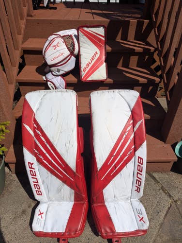 Used 33" Bauer Vapor 3x Regular Goalie pads, 2X pro glove and X900 blocker- Red and white matching