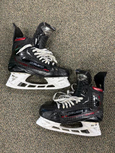 Used Senior Bauer Supreme Mach Hockey Skates Regular Width 10