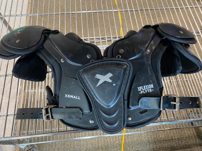 Used XS Youth Xenith Flyte Shoulder Pads