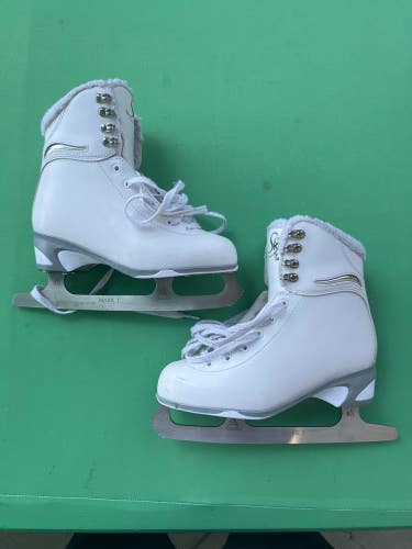 White Used Jackson Ultima Soft Skate Figure Skates Adult 5