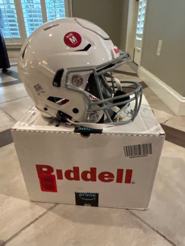New Medium Riddell SpeedFlex Helmet
