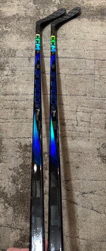 New! 2 Pack! 2 x 70 Flex P29 Right Hand JetSpeed FT7 Pro “Blue” Hockey Sticks