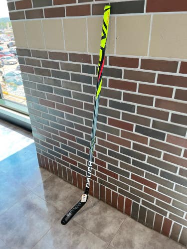 Used Intermediate Bauer Vapor X2.7 Hockey Stick Right Handed P88