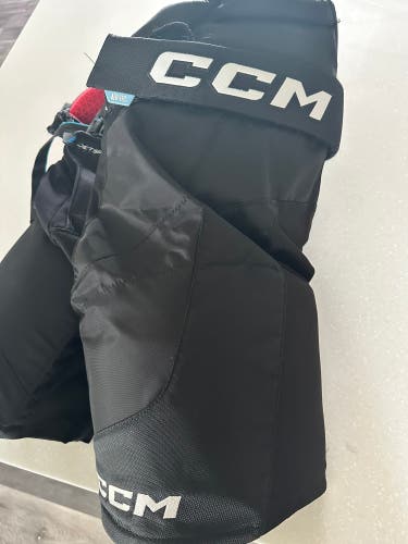 CCM FT6 Hockey pants