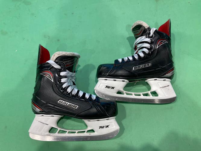 Used Junior Bauer Vapor X Hockey Skates Size 3