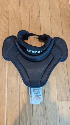 ccm goalie neck guard TC-500 small-medium 10-14"