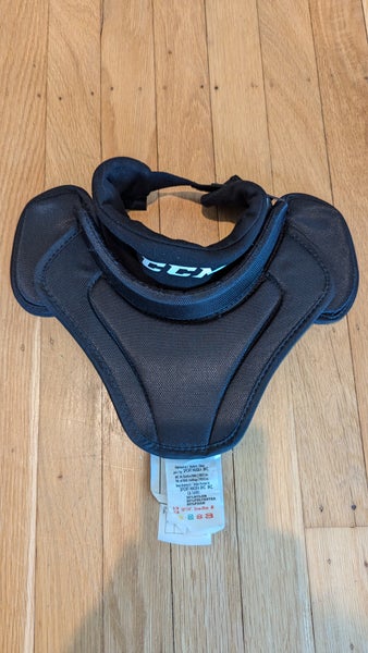 ccm goalie neck guard TC-500 small-medium 10-14"