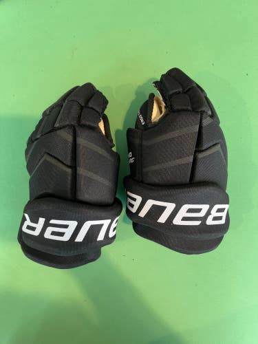 Black Used Junior Bauer Supreme One.4 Gloves 11"