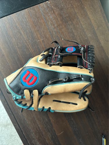 Wilson A2000 infield Baseball Glove