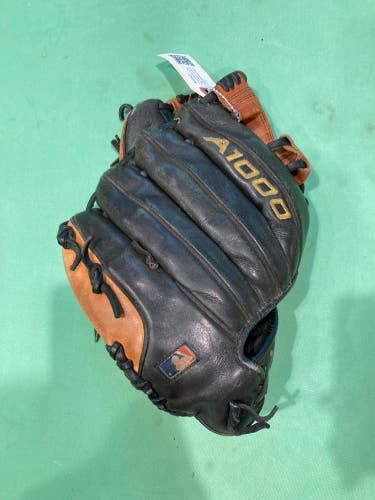 Used Wilson A1000 Right Hand Throw Baseball Glove 11.25”