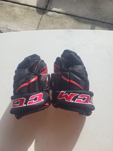 Used CCM JetSpeed FT390 Gloves 10"