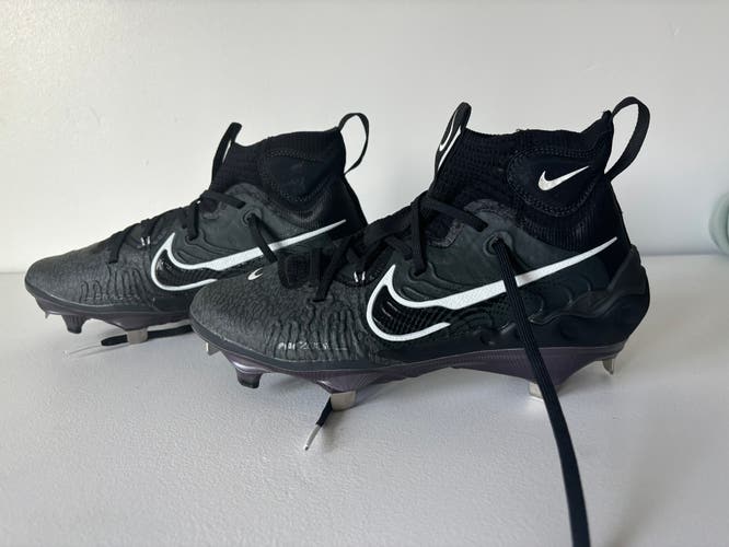 Nike Baseball Cleats Size 7