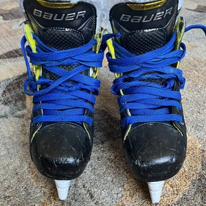 Used Bauer Supreme Hockey Skates Size 2.5 D Width