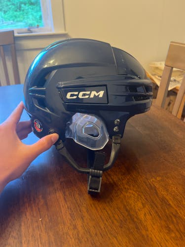Used Medium CCM  tacks 720 Helmet
