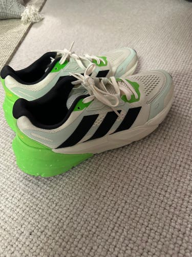 Used Size 9.5 (Women's 10.5) Adidas Shoes