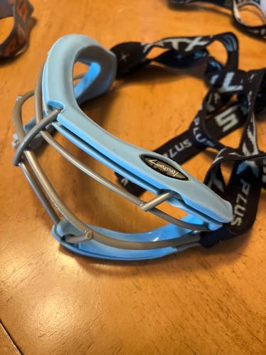 Women’s lacrosse goggles