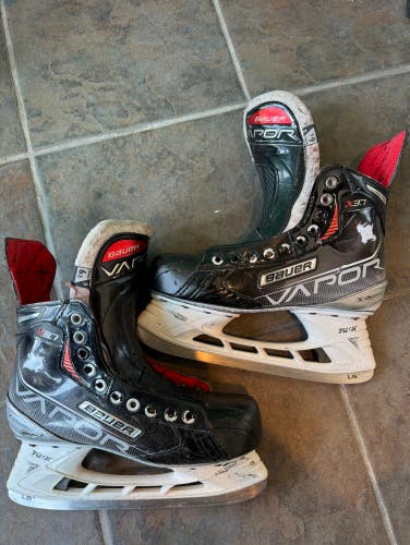 Used Senior Bauer Vapor X3.7 Hockey Skates Regular Width Size 6.5