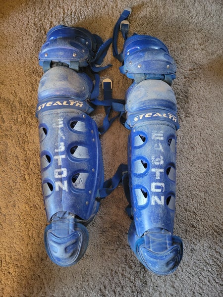 Easton Stealth Catchers Leg Protectors, Size Adult Large