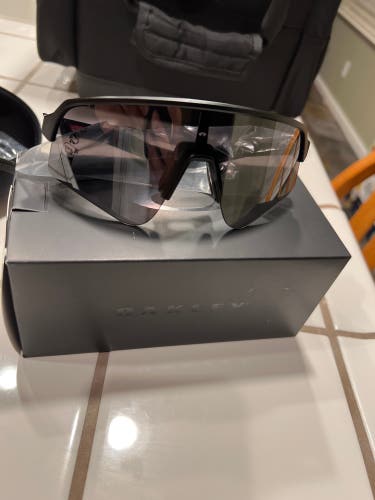 Matte Black New Adult Unisex Oakley Sutro Lite Sweep Prizm Black Sunglasses