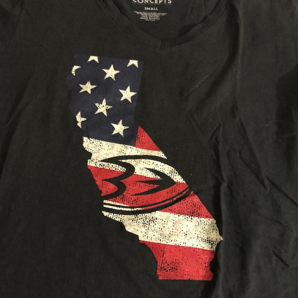 Women’s NHL Anaheim Ducks Hockey America California V-Neck Tee Shirt Small