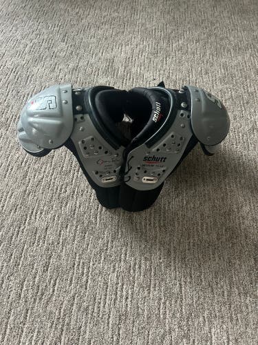 Used Youth Schutt Y Flex Shoulder Pads