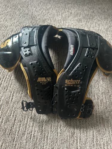 Used Youth Schutt Shoulder Pads MID FLEX 4.2