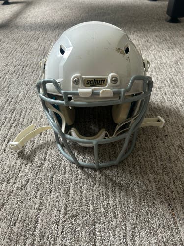 Used Medium Schutt Vengeance Hybrid Helmet