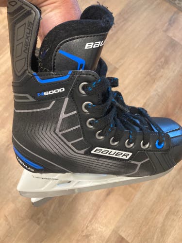 Bauer Nexus 6000 Skates, SZ 3