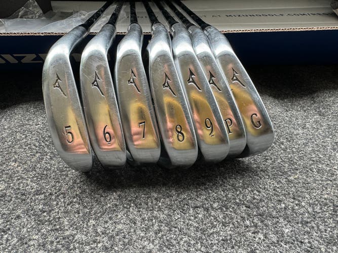 Men’s Left handed Mizuno irons