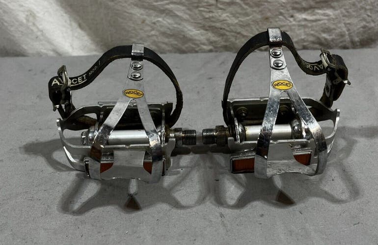 Vintage MKS QU-2K Silver Platform Pedals Avocet Toe Cages Leather Straps CLEAN