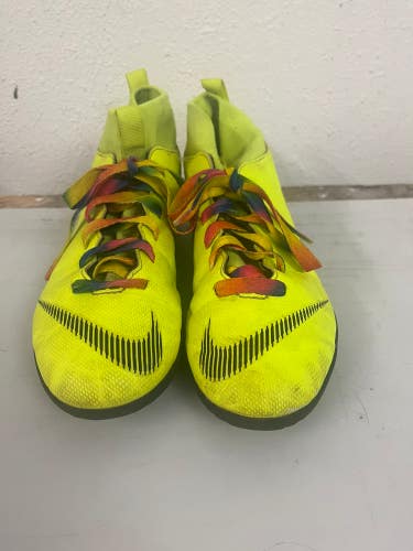 Yellow Used Size 5.5 (Women's 6.5) Youth Men's Nike Shoes