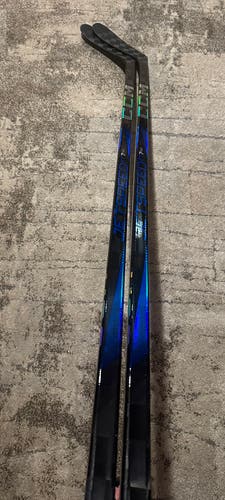New! 2 Pack! 2 x 75 Flex P28 Left Hand JetSpeed FT7 Pro “Blue” Hockey Sticks