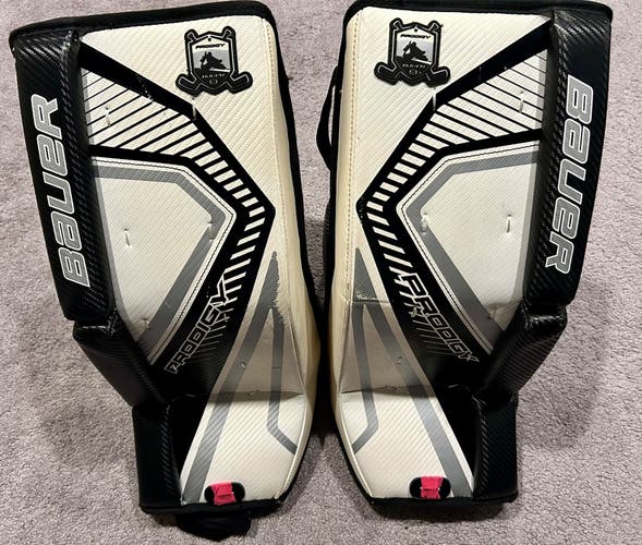Bauer Prodigy youth goalie pads 22”