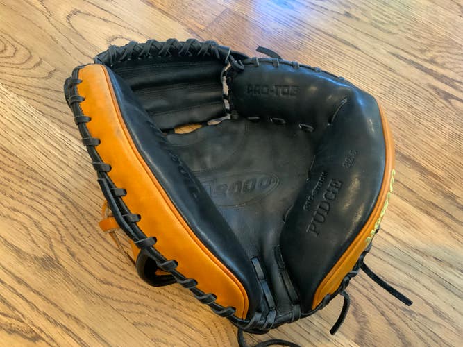 Used Wilson Right Hand Throw A2000 Catcher's Glove 32.5"