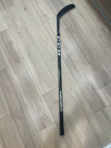 CCM Ribcor 62k intermediate hockey stick