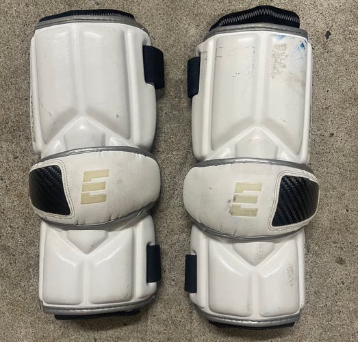 Used Medium Epoch Integra Arm Guards