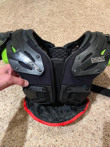 Gear Pro-Tec Razor RZ7 Shoulder Pads (Size M)
