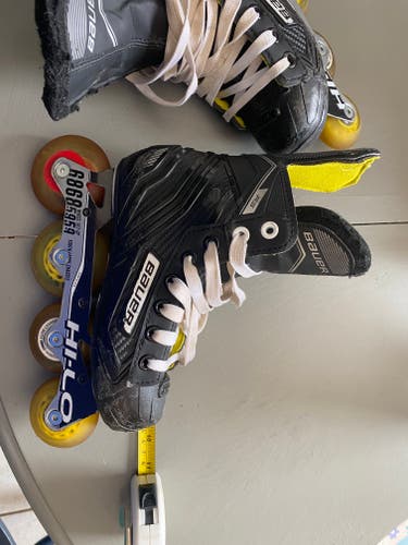 Used Youth Bauer Hockey Skates Regular Width 13