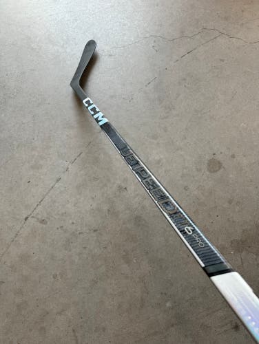 Used Senior CCM Right Handed P28 80 Flex Pro Stock Jetspeed FT6 Pro Hockey Stick