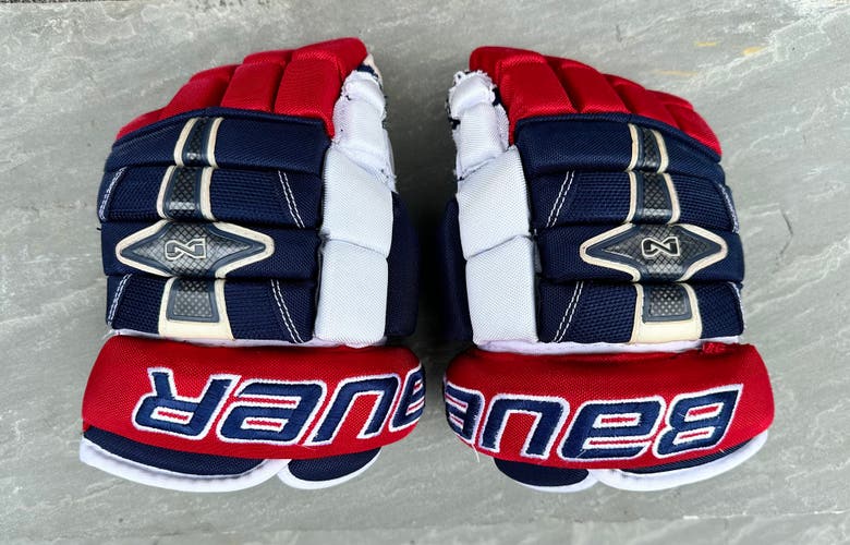 Used Bauer 11" Nexus 9000 Gloves