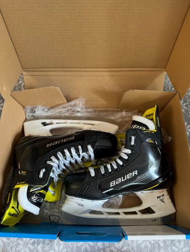 New Intermediate Bauer Supreme M4 Hockey Skates Size 6 Fit 1