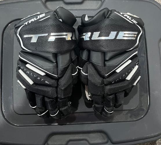Used True Catalyst 9X Hockey Gloves 13”