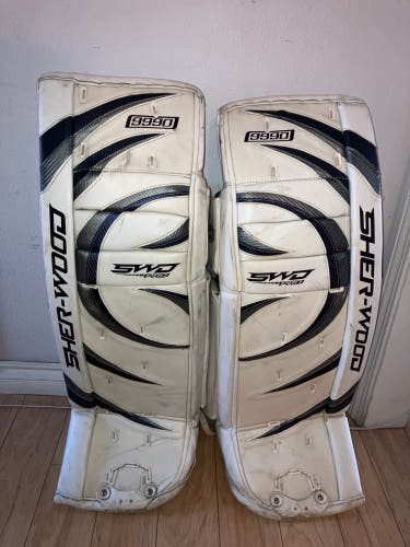 Used  Sher-Wood Pro 9990 Goalie Leg Pads 35+1 Senior