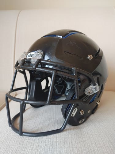 Schutt F7 Helmet Youth Medium Black