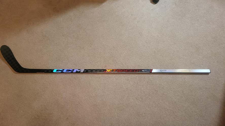 New CCM Jetspeed FT6 Pro Right Handed Hockey Stick P28 Pro Stock